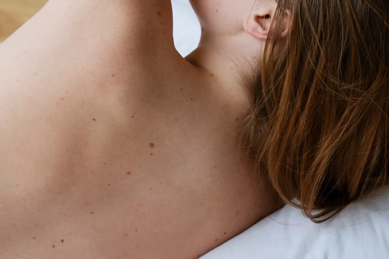 Come si chiama davvero la pelle? Ecco la parola scientifica che non conosci